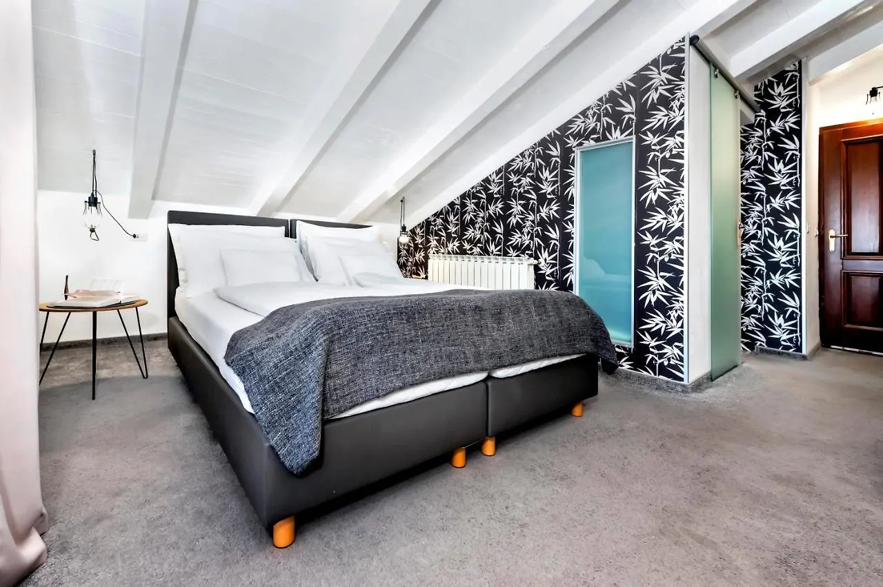 Villa Milli B&B روفينج 3*,  كرواتيا