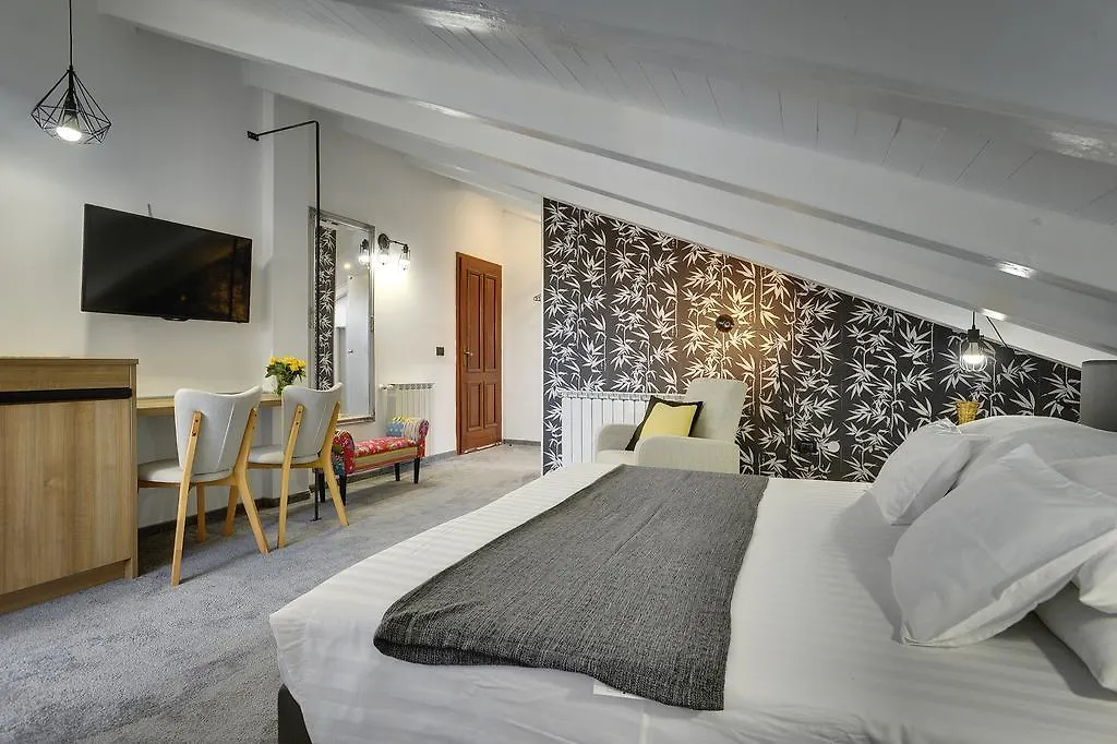 Villa Milli B&B روفينج بيت ضيافة